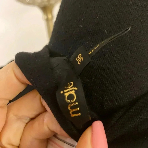 Maje Asymmetrical Off-Shoulder Bishop Sleeve Dress size 36 - Picture 9 of 9